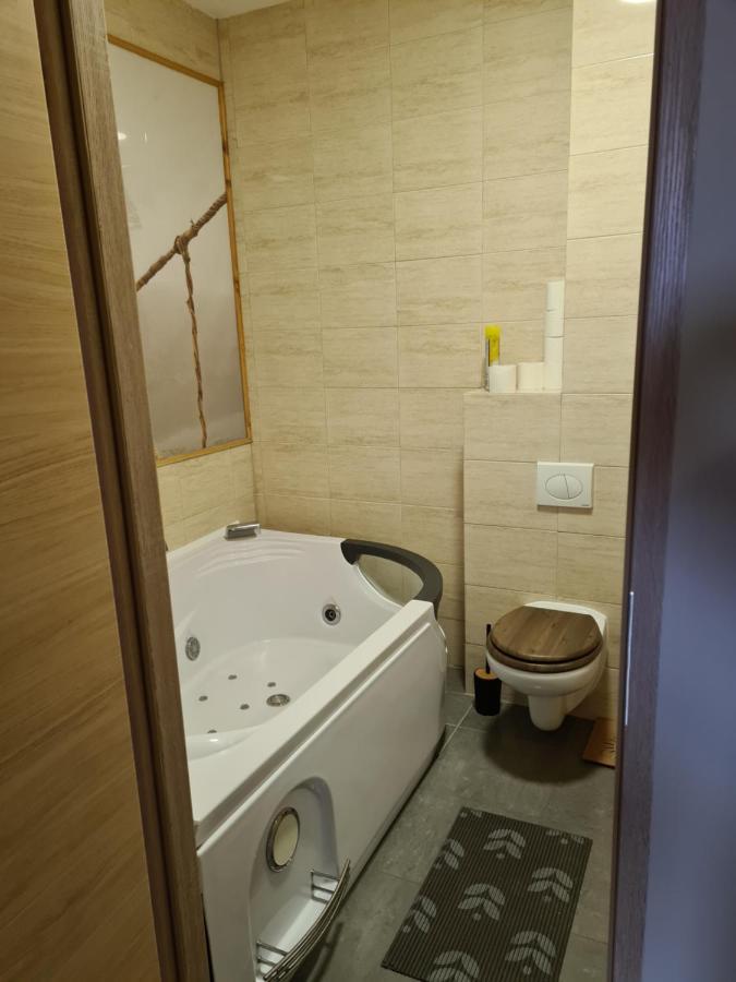 Yakuzza Apartments Giżycko Esterno foto